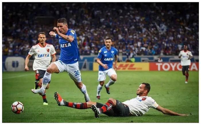 瓦伦西亚客场击败对手,豪取三分 瓦伦西亚客场击败对手,豪取三分