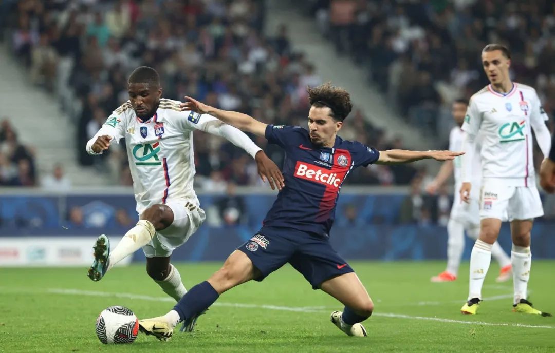 巴黎圣日耳曼大胜里昂,继续领跑积分榜的简单介绍 巴黎圣日耳曼大胜里昂,继续领跑积分榜的简单介绍