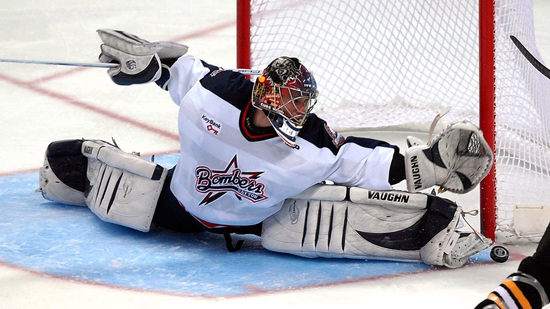 老鹰险胜北京队，班凯罗完成里程碑，一场跨越篮球文化的对话